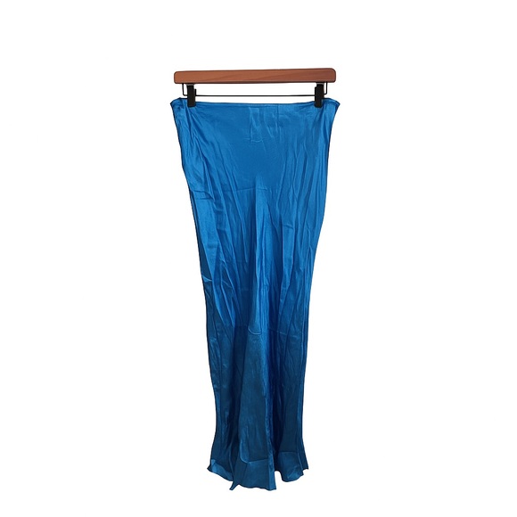 SNDYS x Revolve Angel Skirt Size Large NEW - Picture 2 of 3